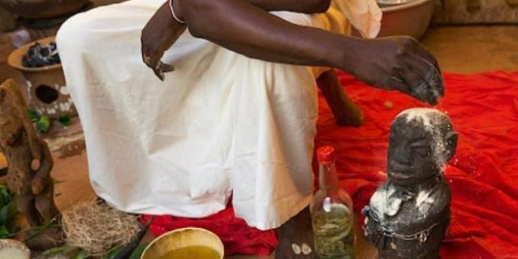 Société / N’dali : Une femme fait arrêter sa coépouse et son marabout.