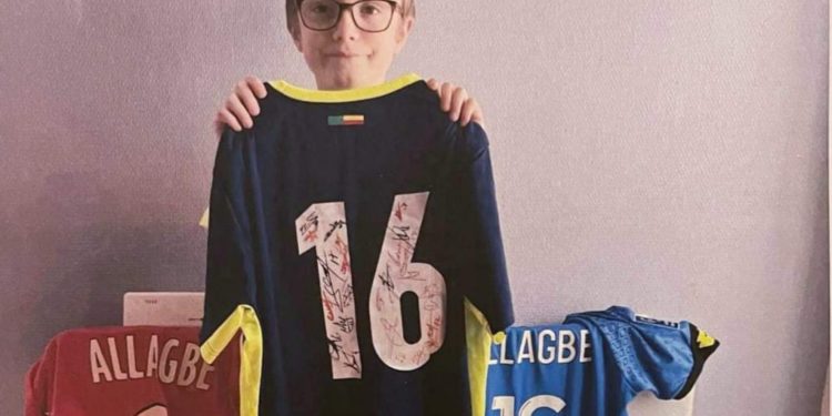Football : Saturnin Alagbé accomplit le rêve d’un garçon de 11 ans.