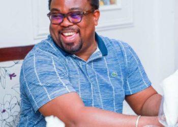 QUALIFICATION DE DYNAMO FC DE PARAKOU : Débordé de joie Sidikou Karimou encourage l’équipe avec des primes