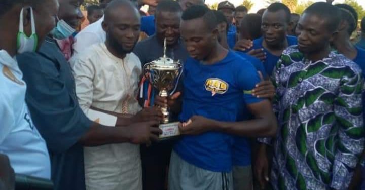 Tournoi de la jeunesse à Parakou : Barça Junior de Aminou SIDI ALI prend le trophée. ( Kassim Orou Soua satisfait du bon déroulement)