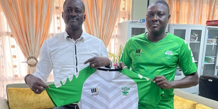 Bénin/Ligue pro : Ibrahim Aboudou signe avec le club du président Labiou Amadou Djibril