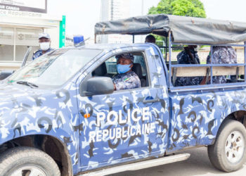 Insécurité à Parakou : Trois malfrats neutralisés par la police, le commisaire Bamenou Senignon Alain donne les détails de l’opération