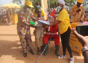 Y’ello Christmas In Schools : La fondation MTN à Natitingou.