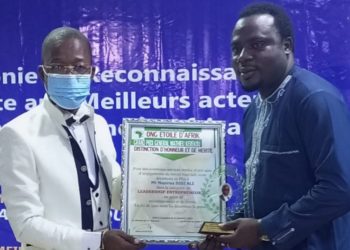 Prix Général Mathieu Kérékou : Nazirou SIDI ALI, DG du journal Le Parakois, distingué.