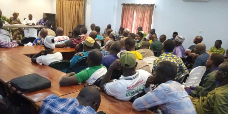 Tchaourou – Liste Électorale Informatisée ( LEI ) : He Sounon Bouko Bio sensibilise les militants Br pour l’opération d’enrôlement.