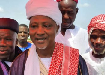 Place Idi de Zongo Parakou : ” Restez fermes après le mois de Ramadan” sermon de Issa Mohamed Awali.