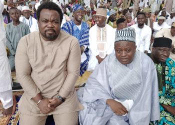 L’Aïd el fitr : L’honorable Malick Gomina et Sidikou Karimou ont communié avec les fidèles de Djougou.