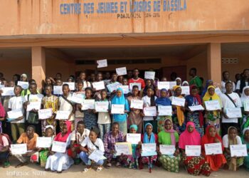 The Saliou Abeni Foundation: l’Honorable Alidjanatou Saliou-arekpa outille les jeunes de la 14ème Circonscription électorale sur les opportunités et risques du numérique