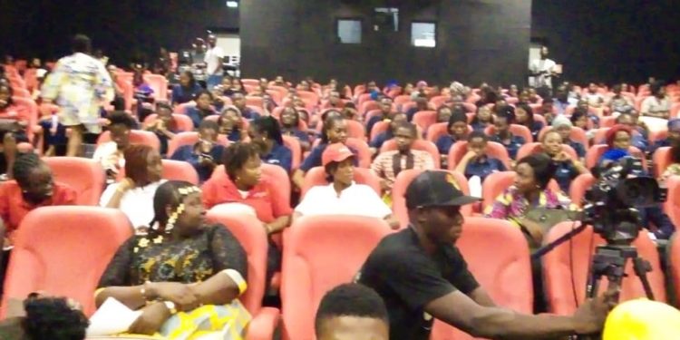 JOURNÉE INTERNATIONALE DE LA FEMME : Mtn anticipe l’événement et célèbre la femme.