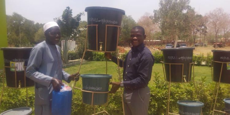 Santé / Banikoara : Bio Sarako Tamou dote les arrondissements de dispositifs de lavage de mains