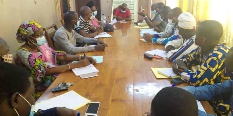 Municipalité de Parakou : Yaya Aboubacar fait l’état des lieux avec le personnel et fixe les objectifs.