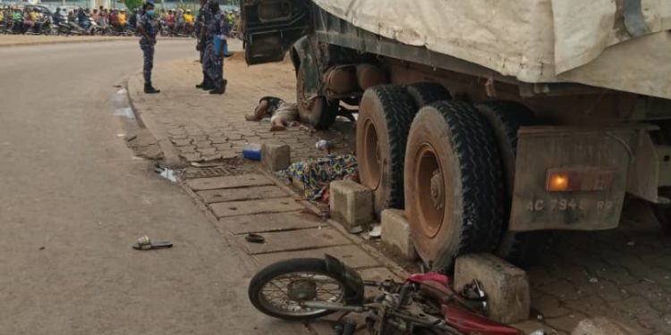 Société / Carrefour Sika Toyota à Cotonou : Un accident de circulation fait deux morts.