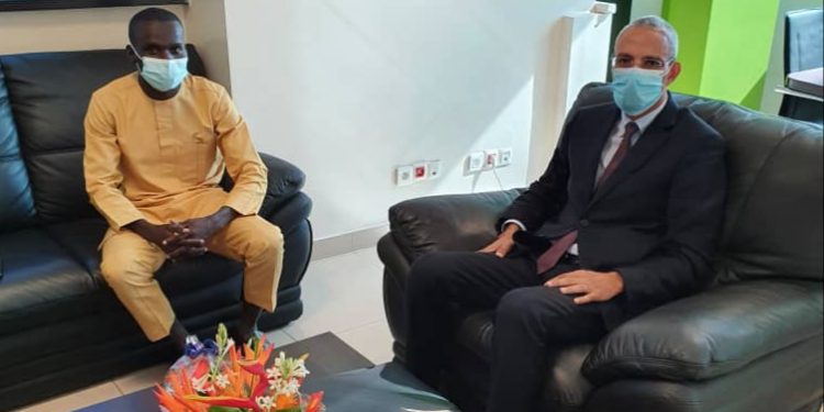 Tête-à-tête entre le Maire de Kalalé et le DG Moov Bénin : Tidjani Bani Chabi expose les besoins de sa commune à Omar Nahli.