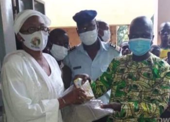 Kandi / Menacé de disparition par les eaux de pluies : Le village Gogbèdè reçoit ses premiers soutiens. (« Nous avons surtout besoin de tentes, de couvertures, de moustiquaires et de matériels de couchage », lance Sams-Dine Adamou Assouma.)