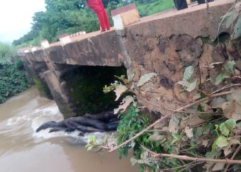 Société / Construction d’un pont métallique sur la route Perma-Tchoumi-Tchoumi frontière Togo: Le Chef d’arrondissement Dénis Adjato plaide et appelle à la reprise des travaux.