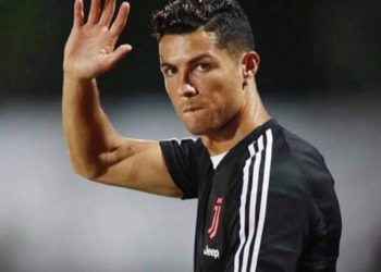 Sport / Portugal : Cristiano Ronaldo contaminé par la covid 19