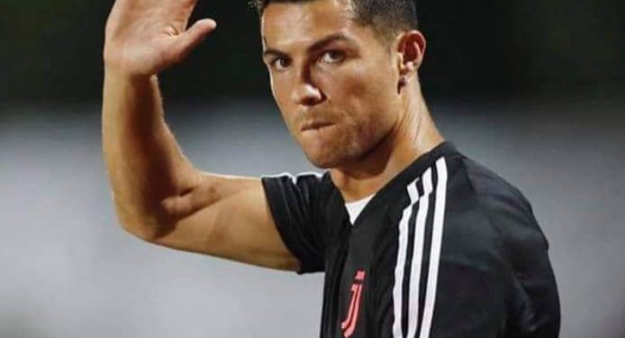 Sport / Portugal : Cristiano Ronaldo contaminé par la covid 19