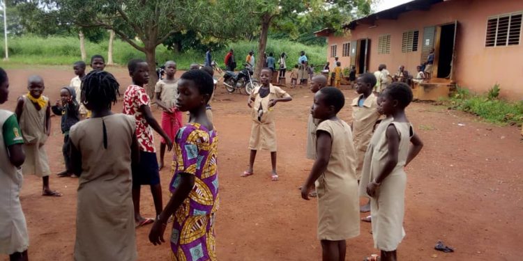 Atacora/Environ deux semaines après la reprise des cours : Des classes toujours sans enseignants à Toucountouna