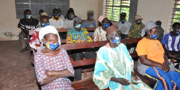 Société/Distribution massive de masques de protection: Frank Kérékou fait œuvre utile.