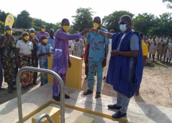 Kérou/Réalisation d’un forage au CEG Pikiré : La Fondation MTN facilite l’accès à l’eau potable aux apprenants. (Les meilleurs élèves primés).