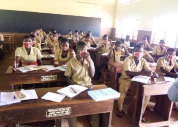 Société/Sensibilisation et distribution massive de masques contre le Covid-19: Les CEG Perma et Toucountouna, dernières étapes du périple d’actions humanitaires de Frank Kérékou.