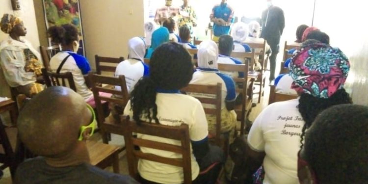 BÉNIN / AUTO-EMPLOI : la région grand Est forme une vingtaine de jeunes femmes descolarisées