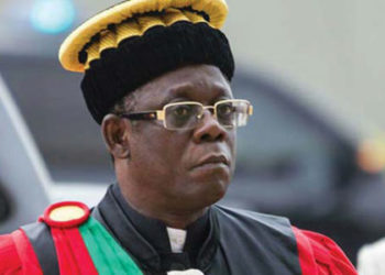 Bénin/Mandat du Chef de l’État : “La loi ne dispose que pour l’avenir, elle n’a pas d’effet rétroactif”, Professeur Théodore Holo