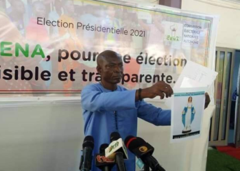 Audience à la Cour Constitutionnelle : Patrice Simènou Ago est allé amuser la galerie.