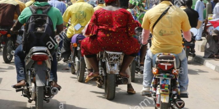 Savè : Un taxi-moto tue son client et s’enfuit avec une grosse somme d’argent