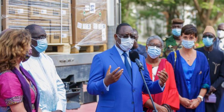 Sénégal/lutte contre la covid-19 : Macky Sall réceptionne les premières doses