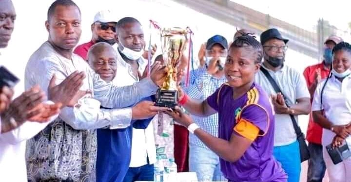 Finale Tournoi du 08 Mars : Élite AC vainqueure de Dynamique FC d’Abomey Calavi, pari gagné pour le couple SIDI ALI