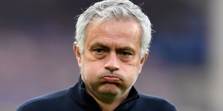 Angleterre : José Mourinho n’est plus l’entraîneur de Tottenham.