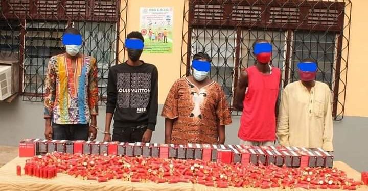 Lutte contre la criminalité transnationale: La police Togolaise saisit 1300 cartouches de calibre 12. (Un Béninois parmi les 5 trafiquants interpellés)