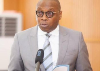 Bassila : Une cachette de tonneaux de faux médicaments découverte.