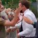 France : Emmanuel Macron giflé par un badaud, la toile craque.