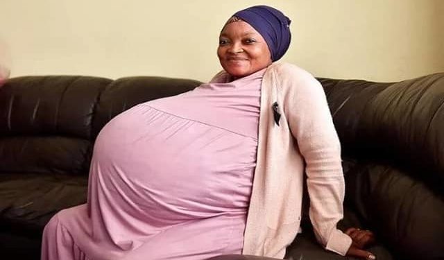 Natalité : Une Sud-africaine accouche de 10 bébés et bat le record de Halima Cissé.