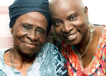 Carnet Noir : Angélique Kidjo a perdu sa mère !