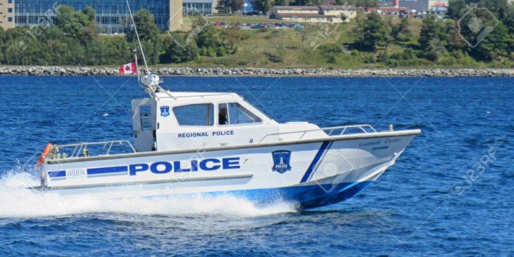 Société : Un militaire togolais meurt noyé en pourchassant du gari.