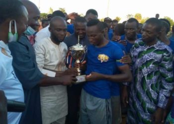 Tournoi de la jeunesse à Parakou : Barça Junior de Aminou SIDI ALI prend le trophée. ( Kassim Orou Soua satisfait du bon déroulement)