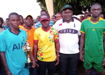 Tournoi de la jeunesse : Barça Junior remporte le match d’ouverture (Kassim Orou Soua célèbre la jeunesse)