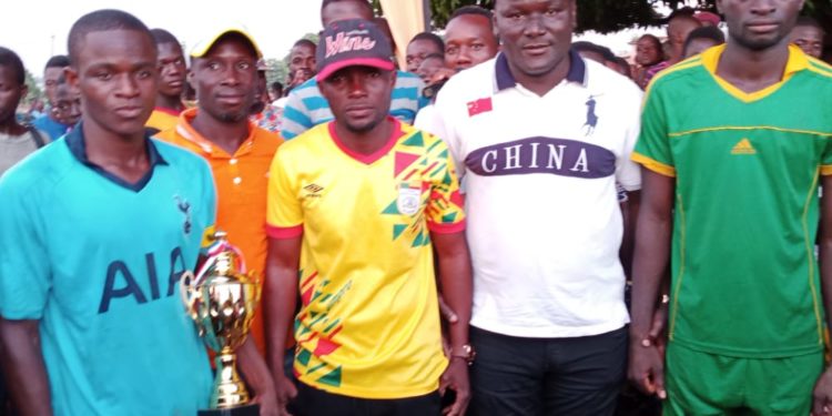 Tournoi de la jeunesse : Barça Junior remporte le match d’ouverture (Kassim Orou Soua célèbre la jeunesse)