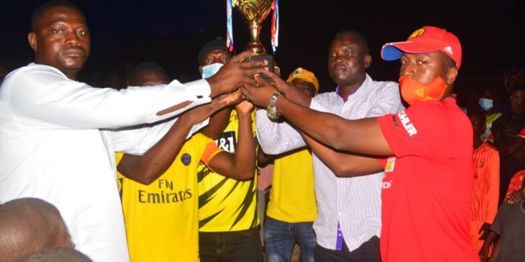 Parakou/finale du tournoi ligue des Champions : Tourbillon fc de Boundarou sacré équipe championne de l’édition 2021 ( pari gagné pour Isdine Adamou et le comité d’organisation)