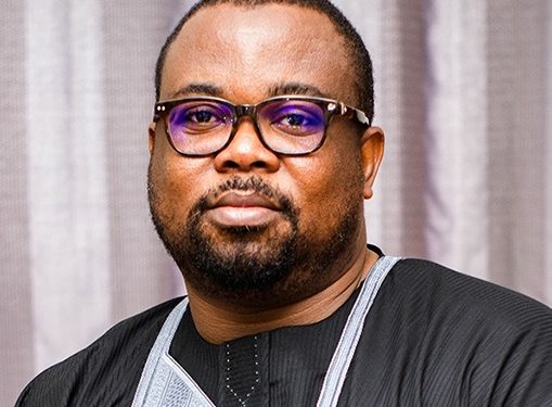 Bénin/Handball : Sidikou Karimou félicité par le Président de la Fédération béninoise de Basket-ball.