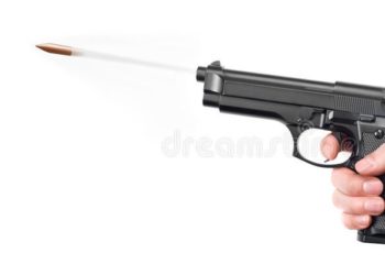 Hollywood : un acteur tire accidentellement sur deux personnes, lors d’un tournage.