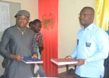 Athlétisme – Fédération Béninois d’Athlétisme : Les athlètes ont encore reçu des bourses des mains de Armand Gansé DG Sogema