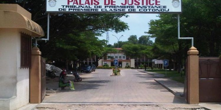 Bastonnade d’un membre de la confrérie Ogboni. Les auteurs risquent la prison ferme, Owolobè en passe d’être relaxé. (Verdict sous huitaine)