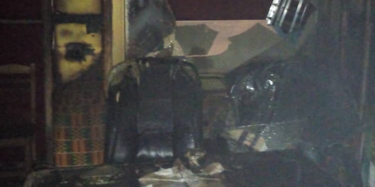 Incendie au Groupe de presse Le Matinal : Le studio principal d’Océan FM consumé.