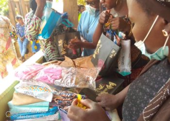 Initiative Noël de coeur avec les enfants : L’Association Élite Atacora d’Ella Wama aux côtés des enfants de l’hôpital Saint Jean de Dieu de Tanguieta.