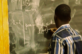 Tchaourou : 36 enseignants du CEG1 exigent la démission du directeur Richard Dossou.