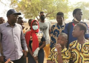 Campagne de salubrité : Houzefath Issifou et l’AEEP font preuve de civisme ( Action saluée par le maire Inoussa Zime Chabi )